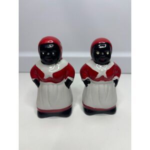 Aunt Jemi salt and pepper shakers